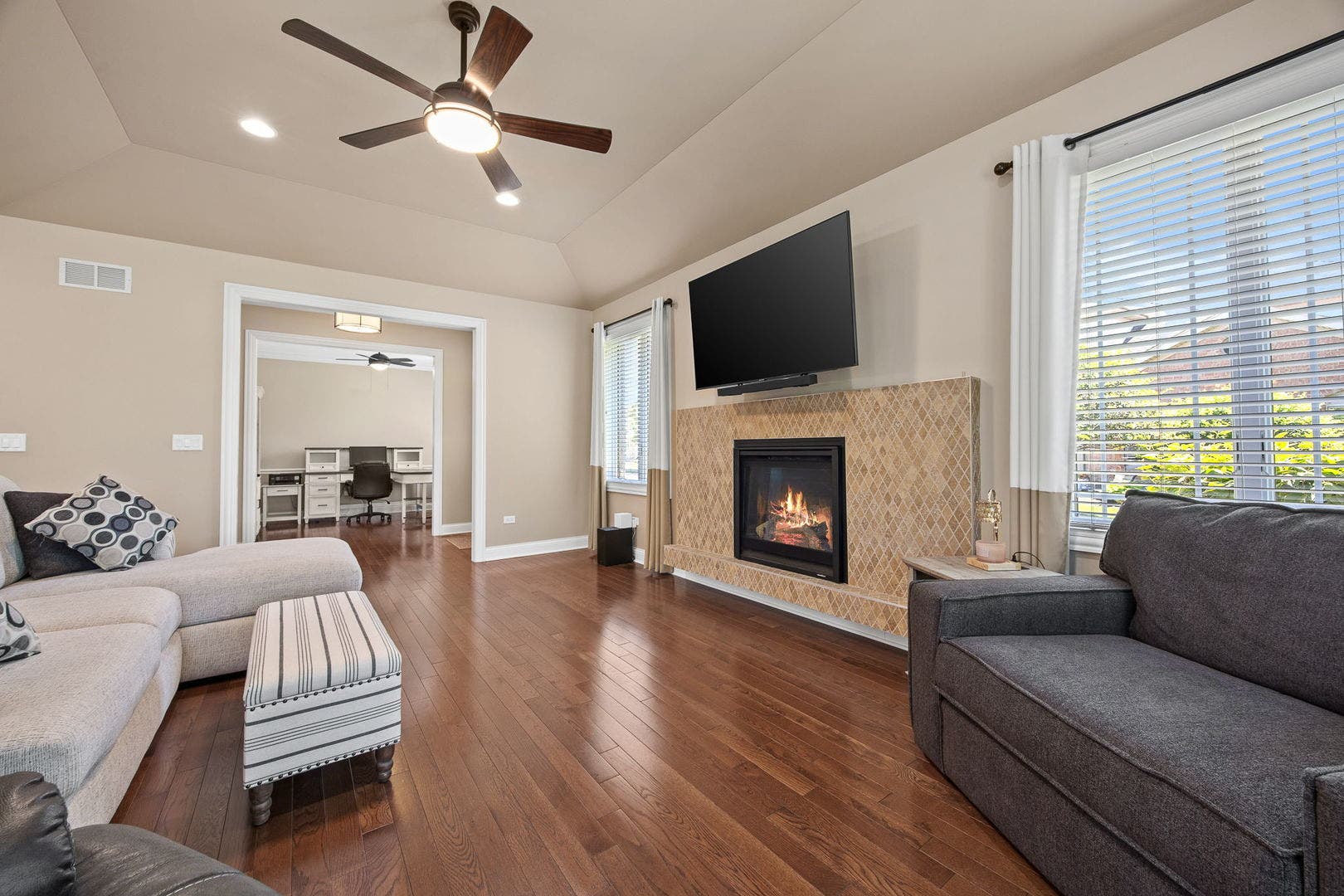 14660 Aster Lane, Homer Glen, IL 60491 14660 Aster Lane, Homer Glen, IL 60491