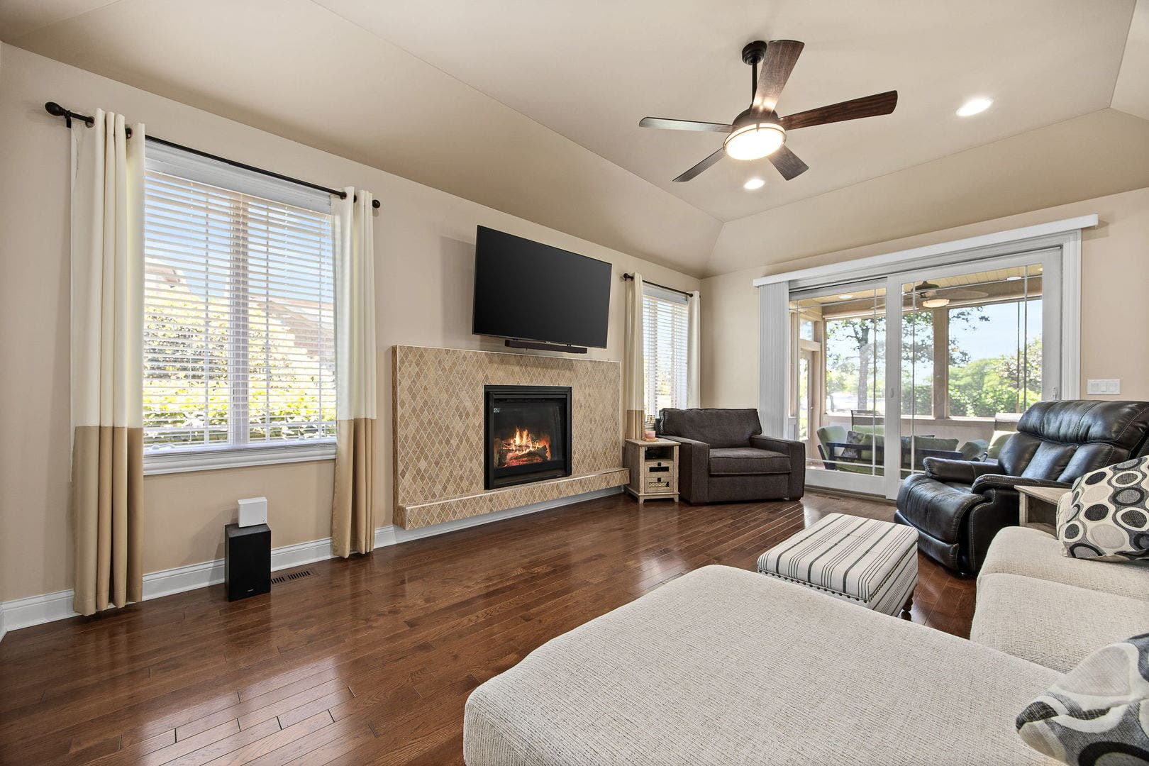 14660 Aster Lane, Homer Glen, IL 60491 14660 Aster Lane, Homer Glen, IL 60491