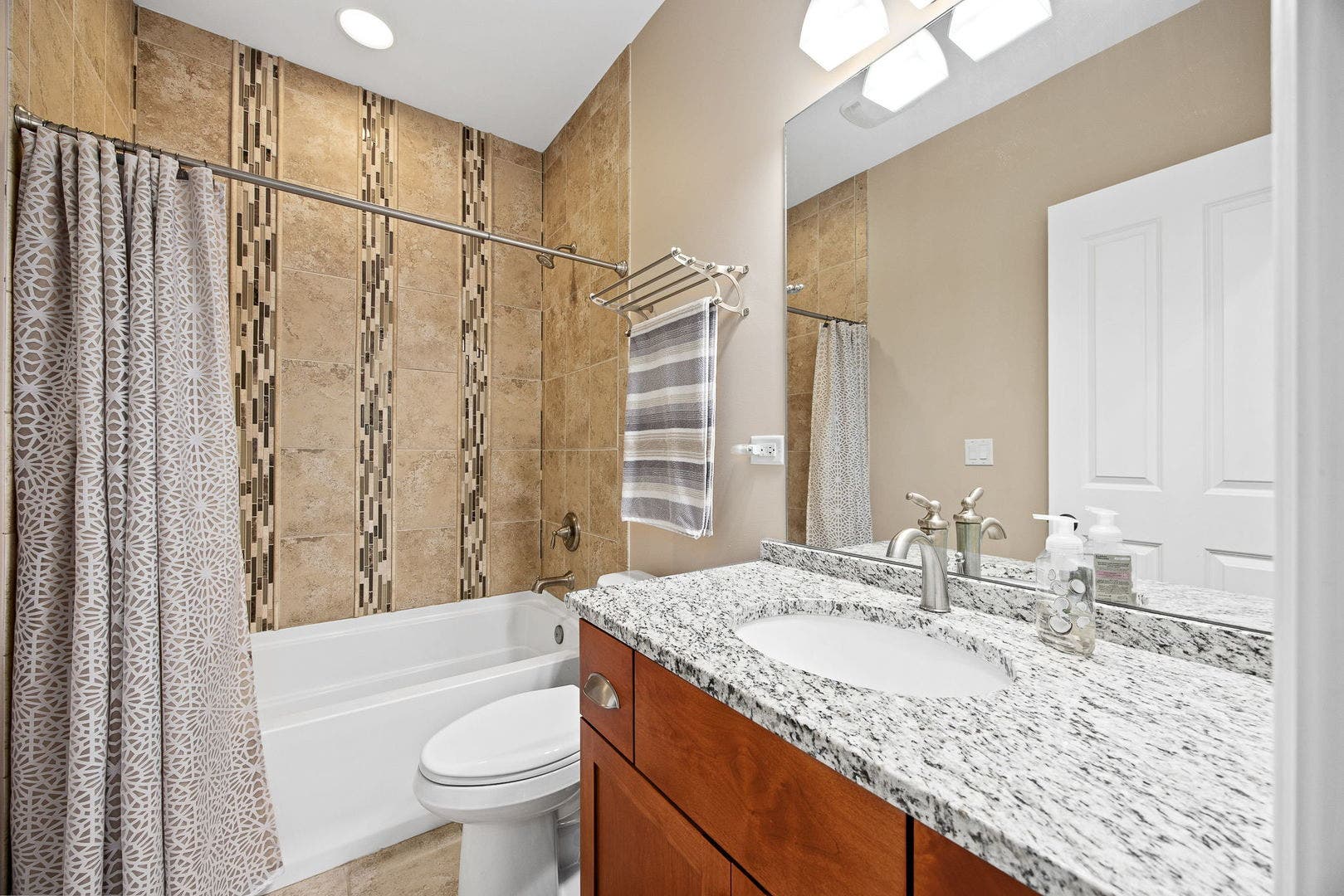 14660 Aster Lane, Homer Glen, IL 60491 14660 Aster Lane, Homer Glen, IL 60491