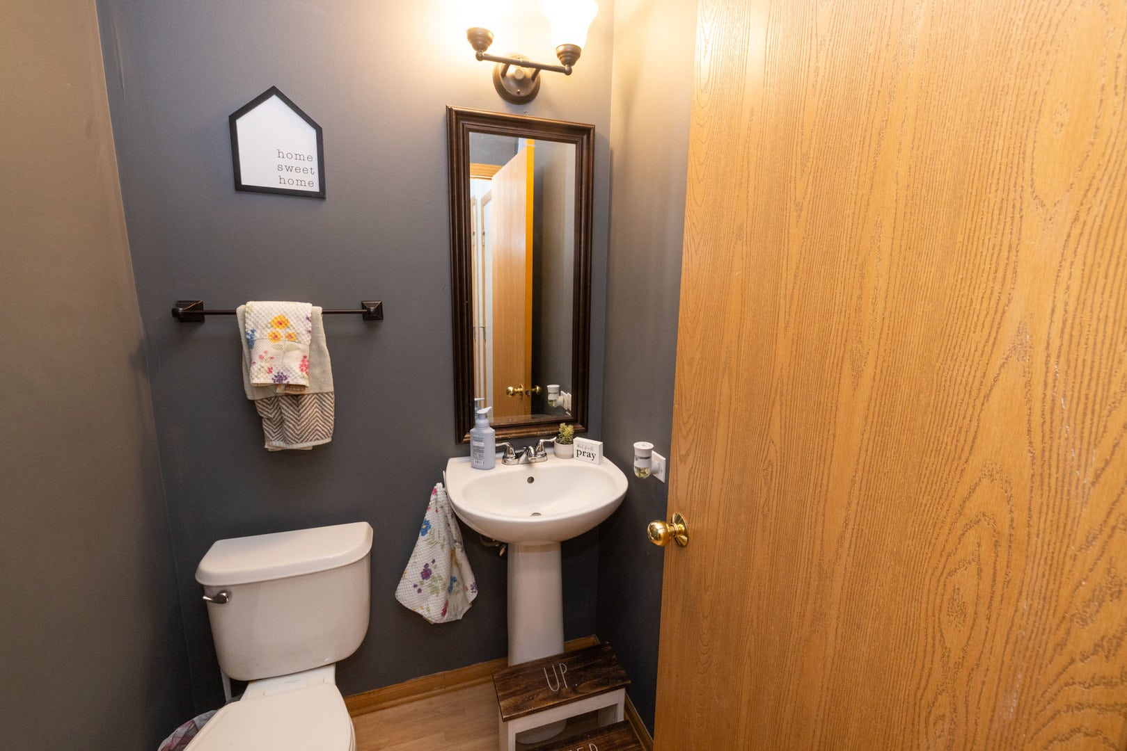 2375 Cove Court, Elgin, IL 60123 2375 Cove Court, Elgin, IL 60123