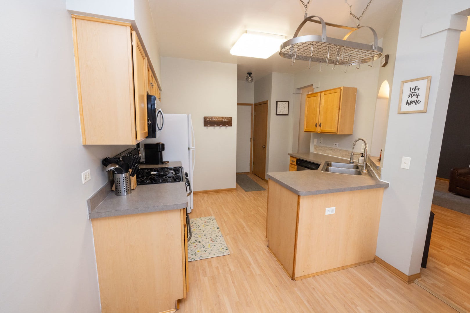 2375 Cove Court, Elgin, IL 60123 2375 Cove Court, Elgin, IL 60123