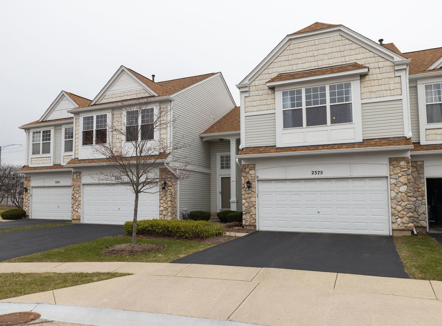 2375 Cove Court, Elgin, IL 60123 2375 Cove Court, Elgin, IL 60123