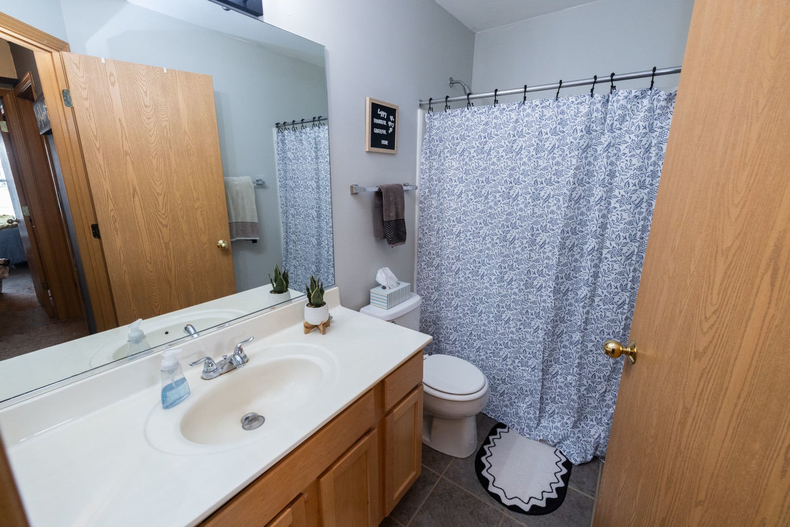 2375 Cove Court, Elgin, IL 60123 2375 Cove Court, Elgin, IL 60123
