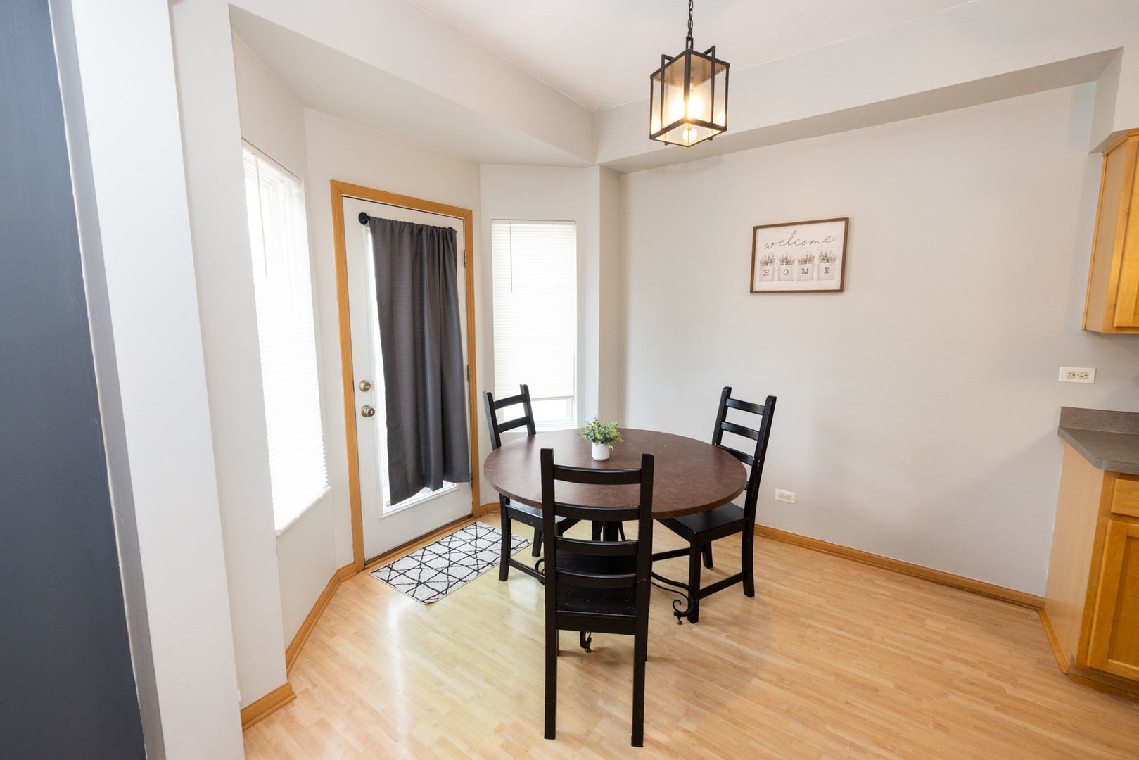 2375 Cove Court, Elgin, IL 60123 2375 Cove Court, Elgin, IL 60123
