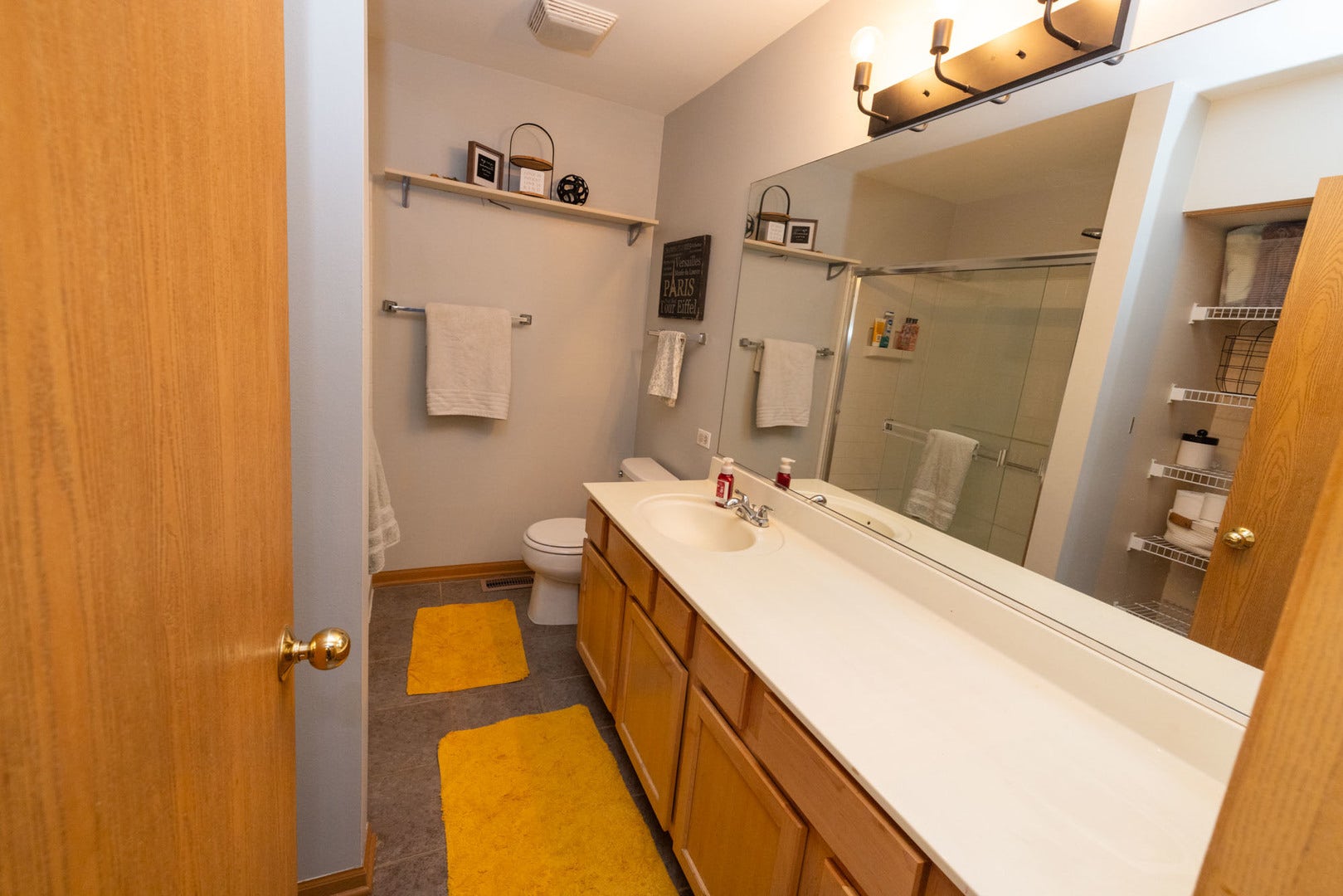 2375 Cove Court, Elgin, IL 60123 2375 Cove Court, Elgin, IL 60123