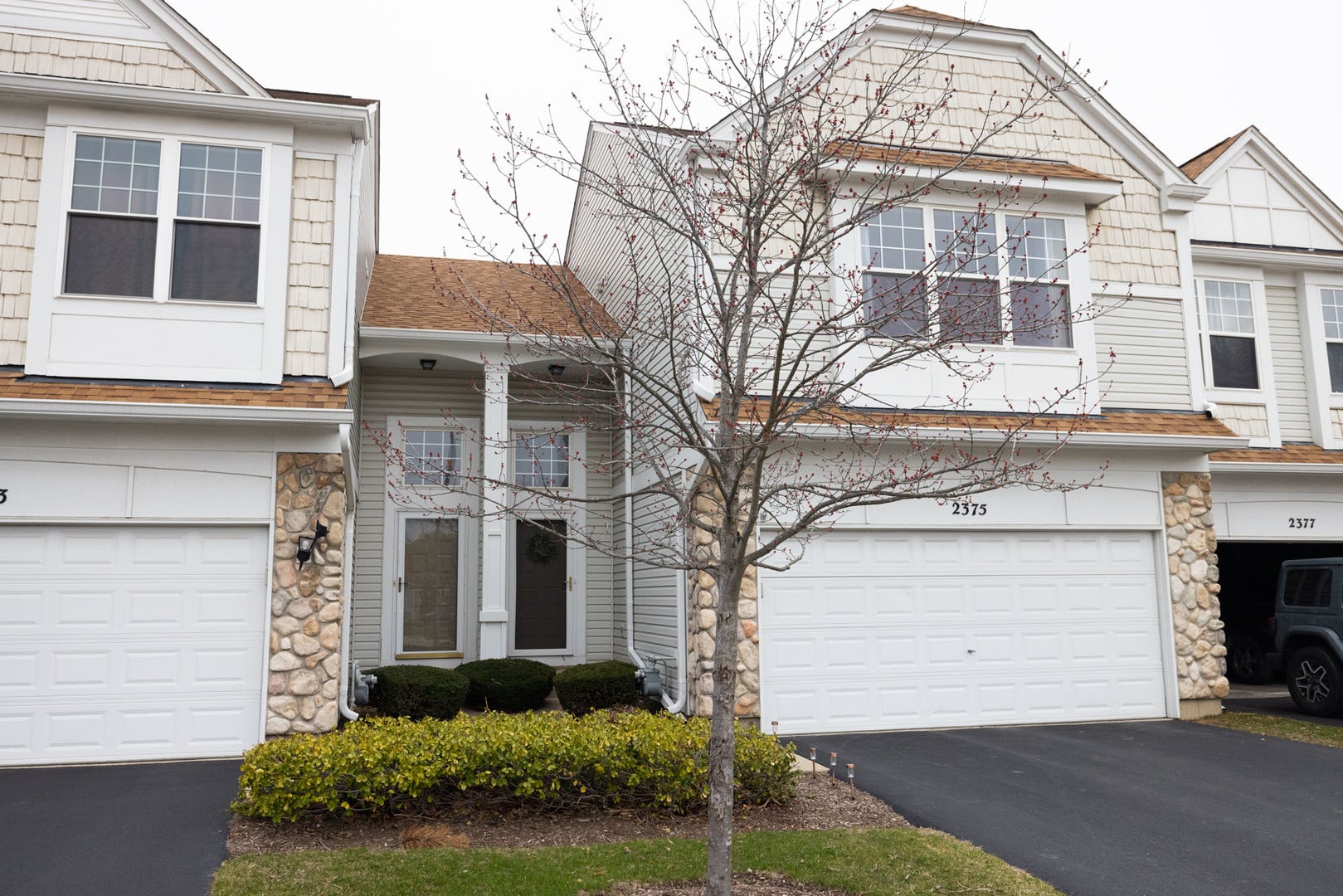 2375 Cove Court, Elgin, IL 60123 2375 Cove Court, Elgin, IL 60123