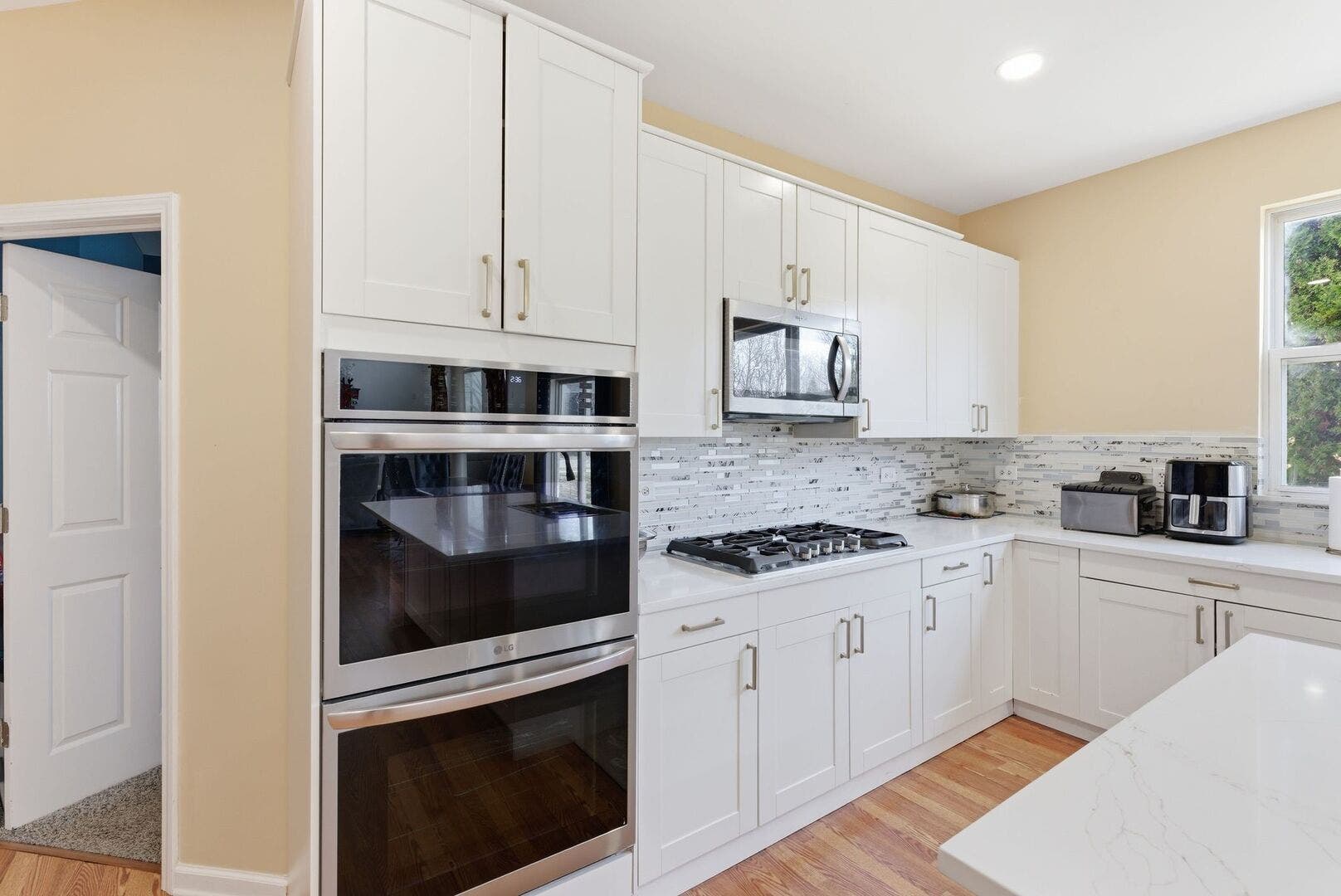 829 Lindsey Lane, Bolingbrook, IL 60440