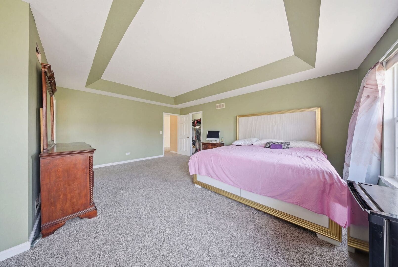 829 Lindsey Lane, Bolingbrook, IL 60440