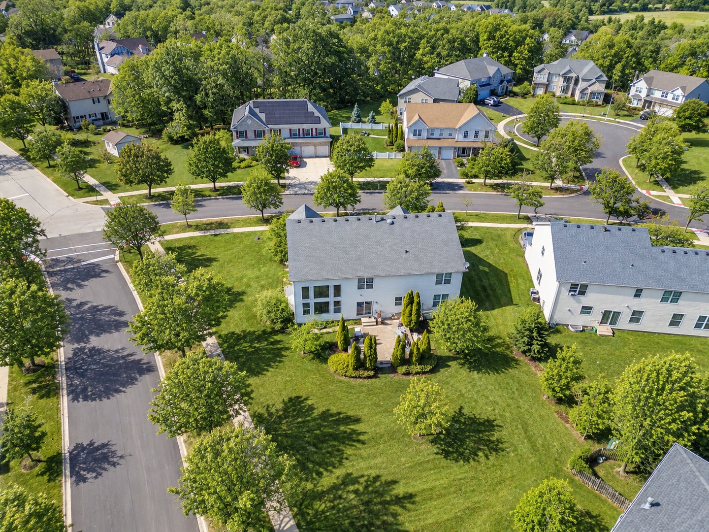 829 Lindsey Lane, Bolingbrook, IL 60440