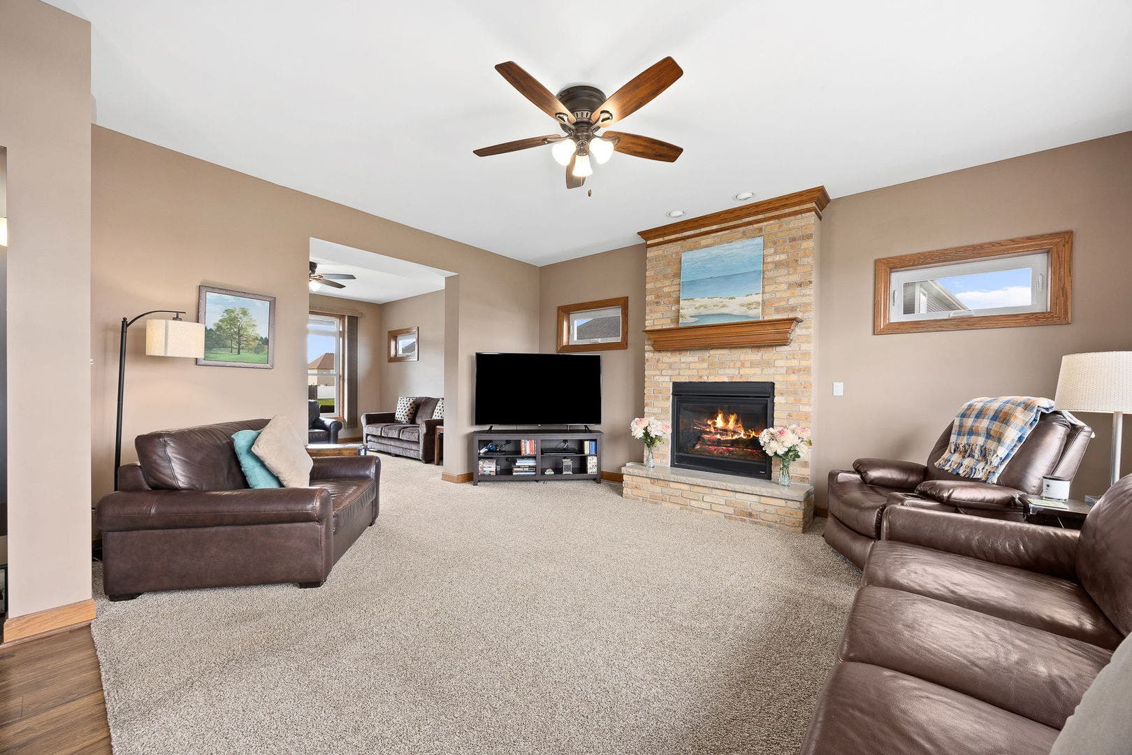 311 W Frontier Drive, Minooka, IL 60447 311 W Frontier Drive, Minooka, IL 60447