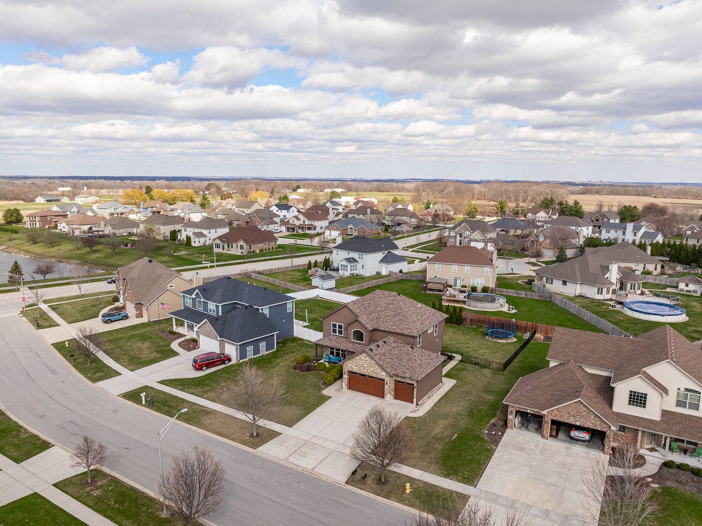 311 W Frontier Drive, Minooka, IL 60447 311 W Frontier Drive, Minooka, IL 60447