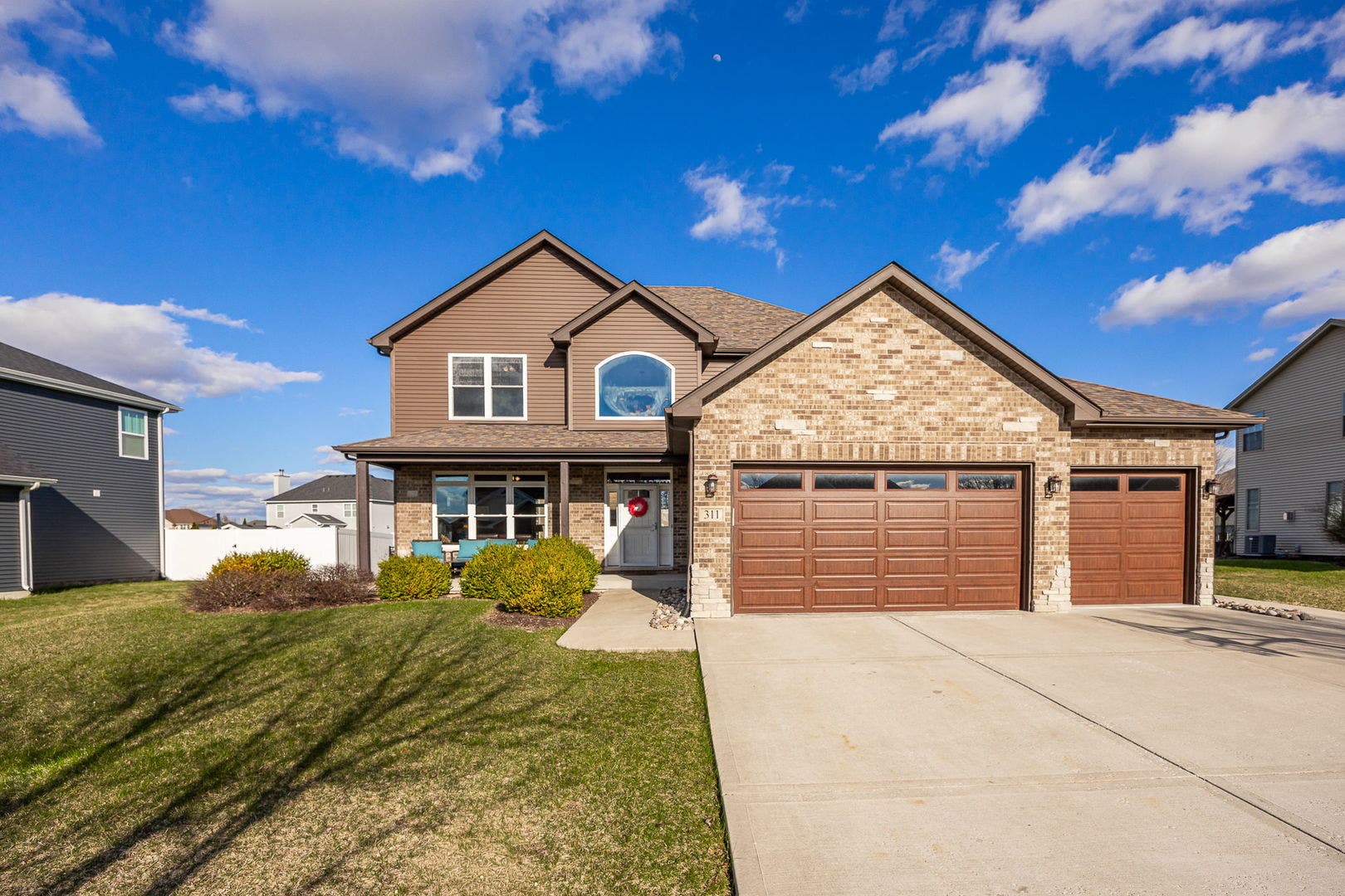 311 W Frontier Drive, Minooka, IL 60447 311 W Frontier Drive, Minooka, IL 60447