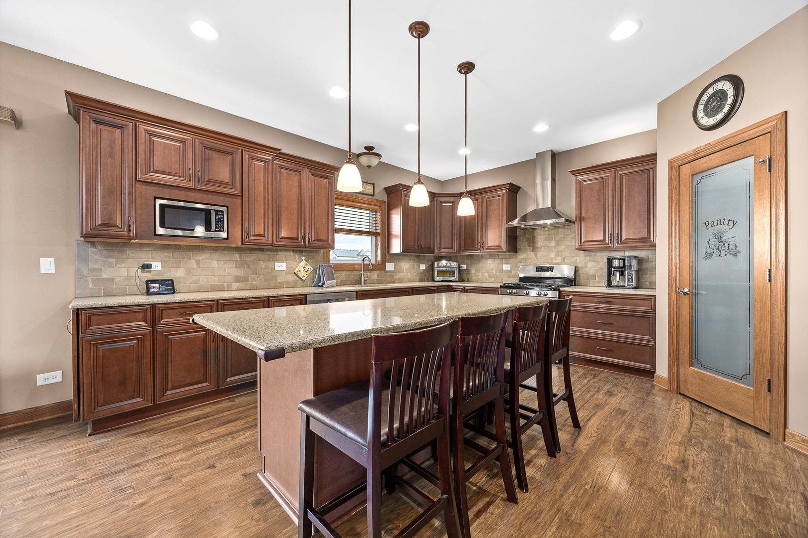 311 W Frontier Drive, Minooka, IL 60447 311 W Frontier Drive, Minooka, IL 60447