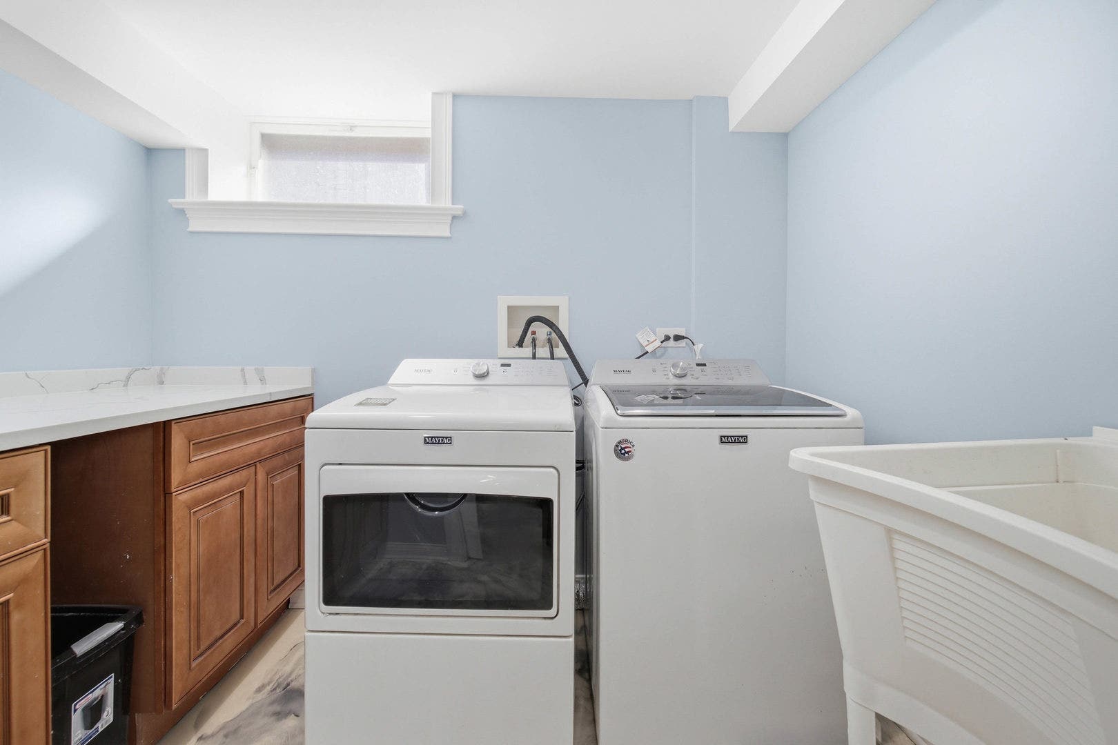 1020 Hill Avenue, Elgin, IL 60120