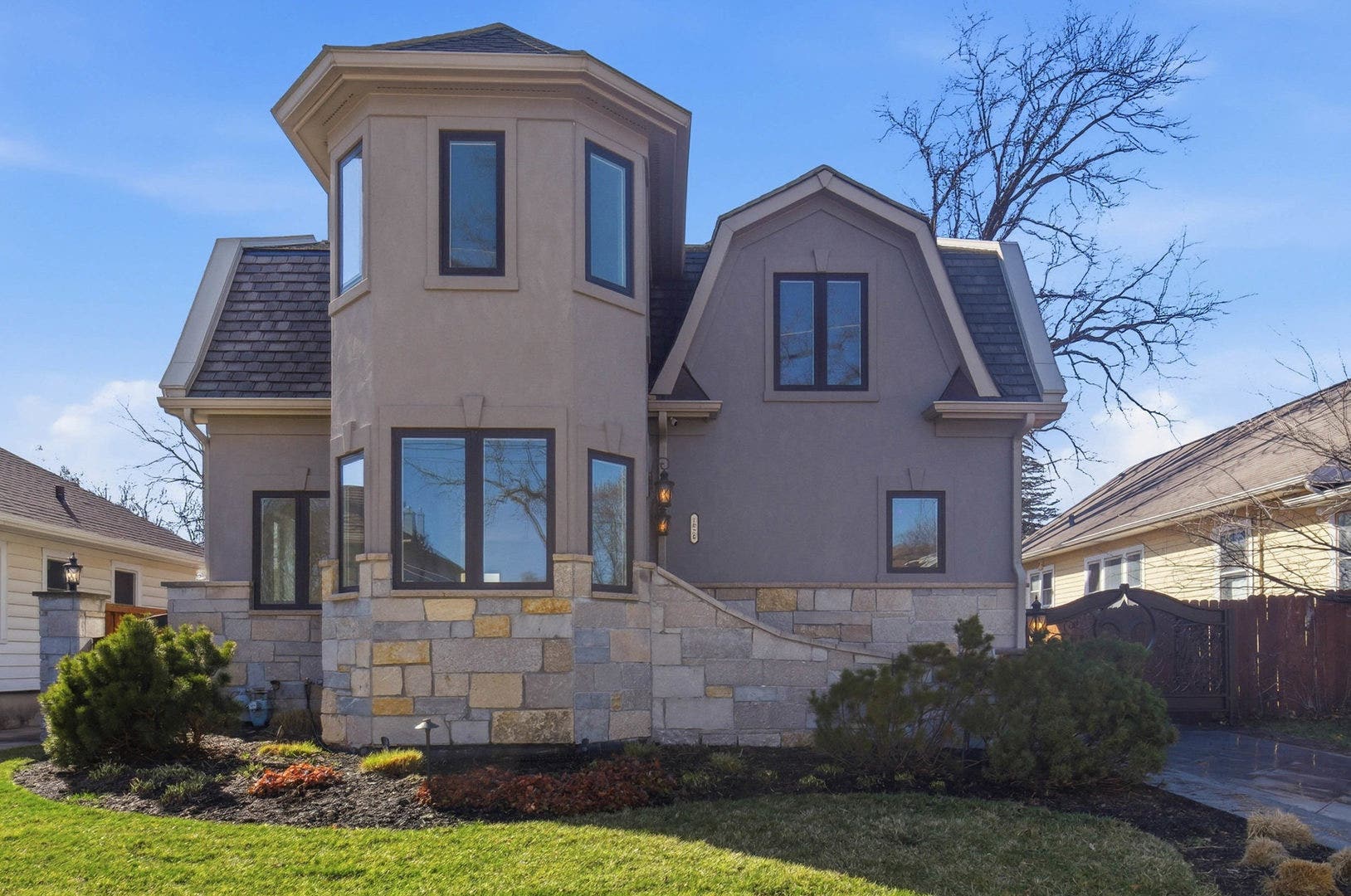 1020 Hill Avenue, Elgin, IL 60120