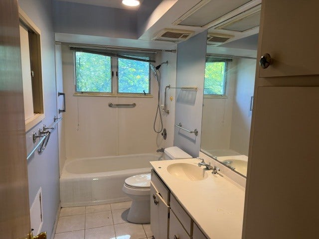 270 Park Avenue, Lake Forest, IL 60045 270 Park Avenue, Lake Forest, IL 60045