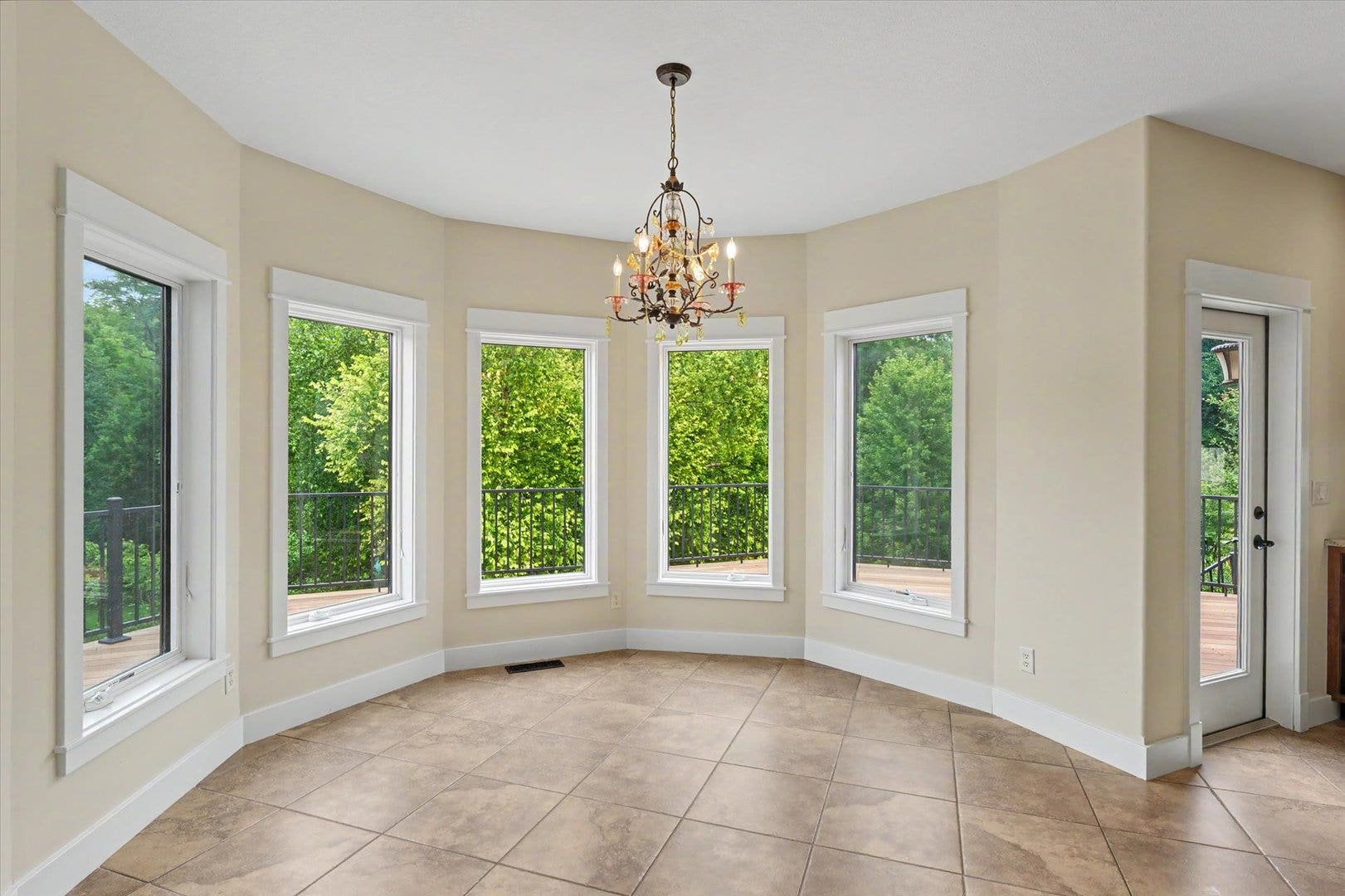 1610 Briarwood Lane, Mahomet, IL 61853