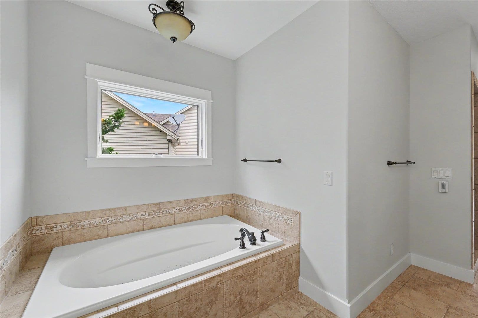 1610 Briarwood Lane, Mahomet, IL 61853