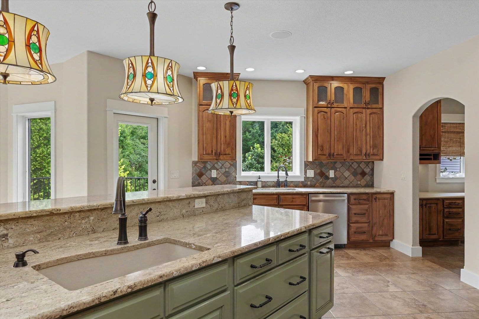 1610 Briarwood Lane, Mahomet, IL 61853