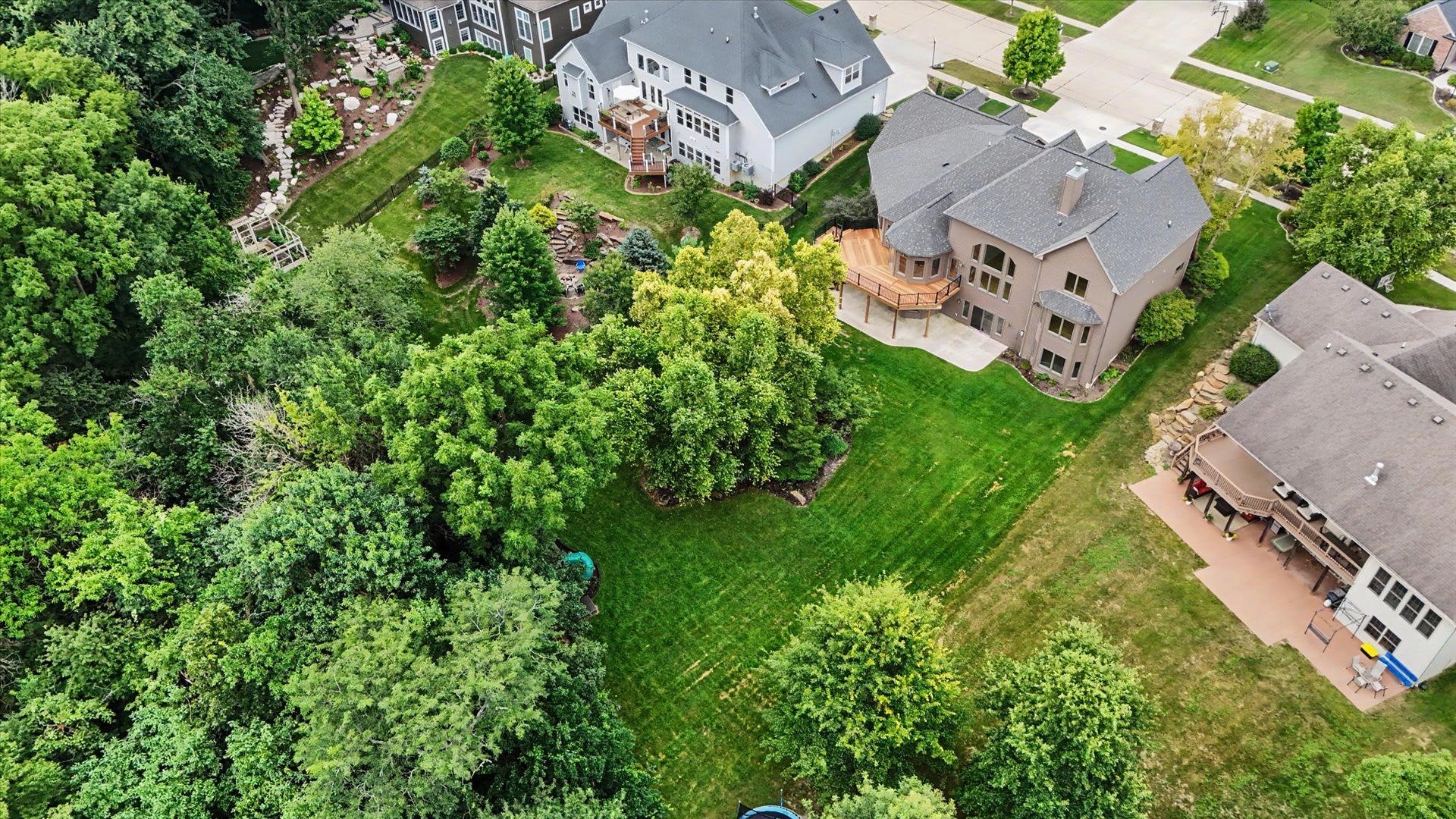 1610 Briarwood Lane, Mahomet, IL 61853