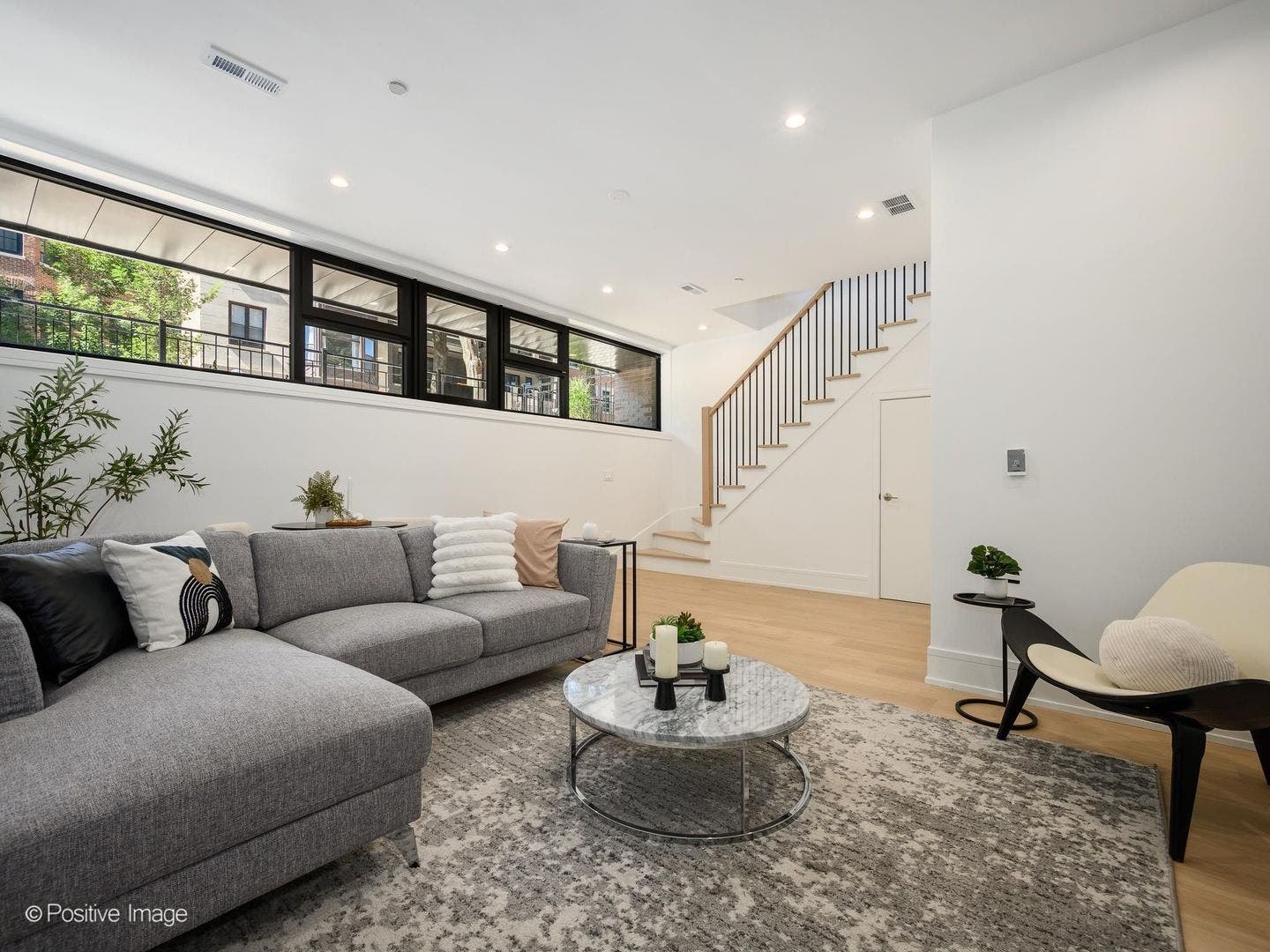 1935 N Mohawk Street, #1S, Chicago, IL 60614 1935 N Mohawk Street, #1S, Chicago, IL 60614