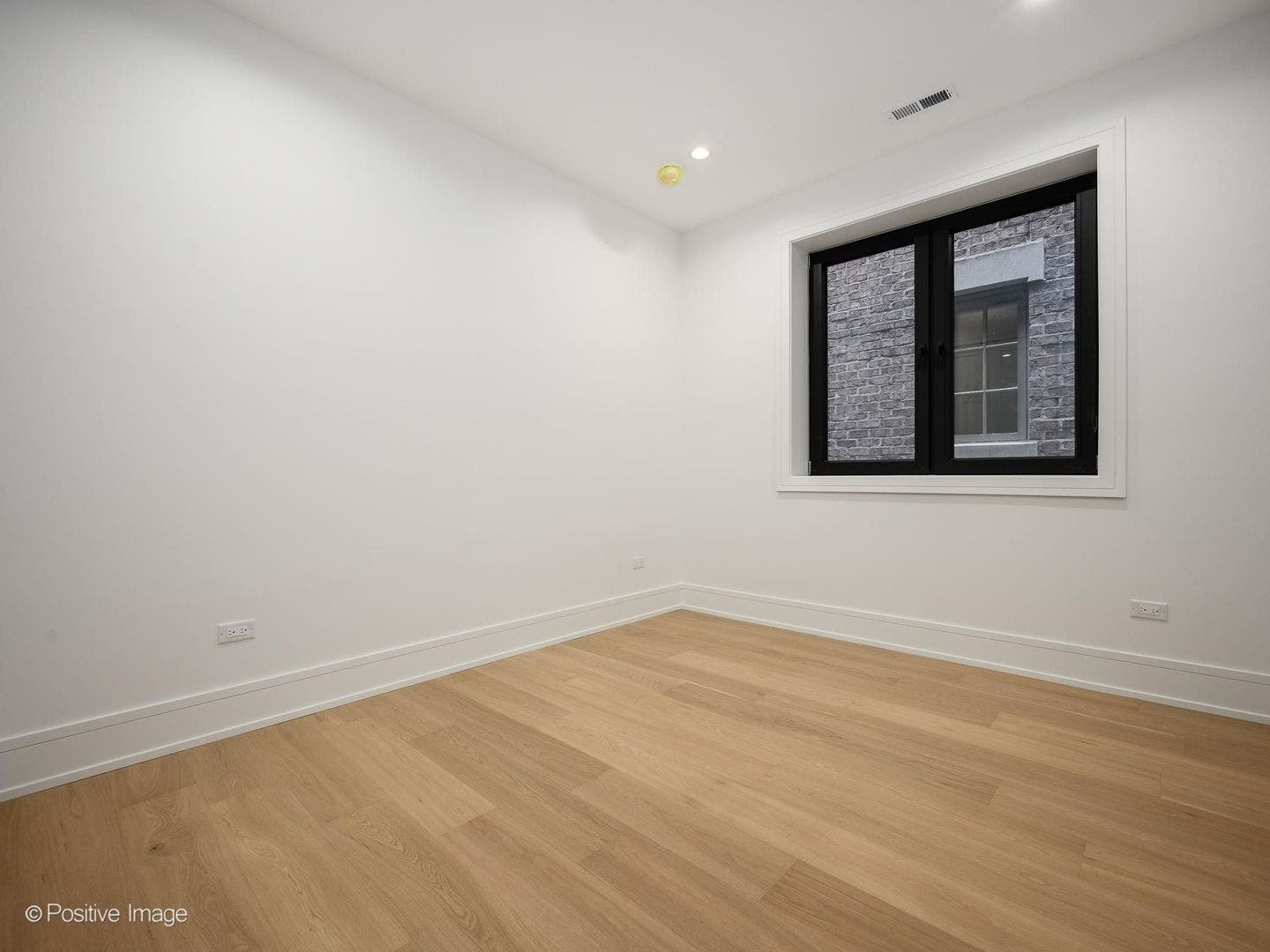 1935 N Mohawk Street, #1S, Chicago, IL 60614 1935 N Mohawk Street, #1S, Chicago, IL 60614