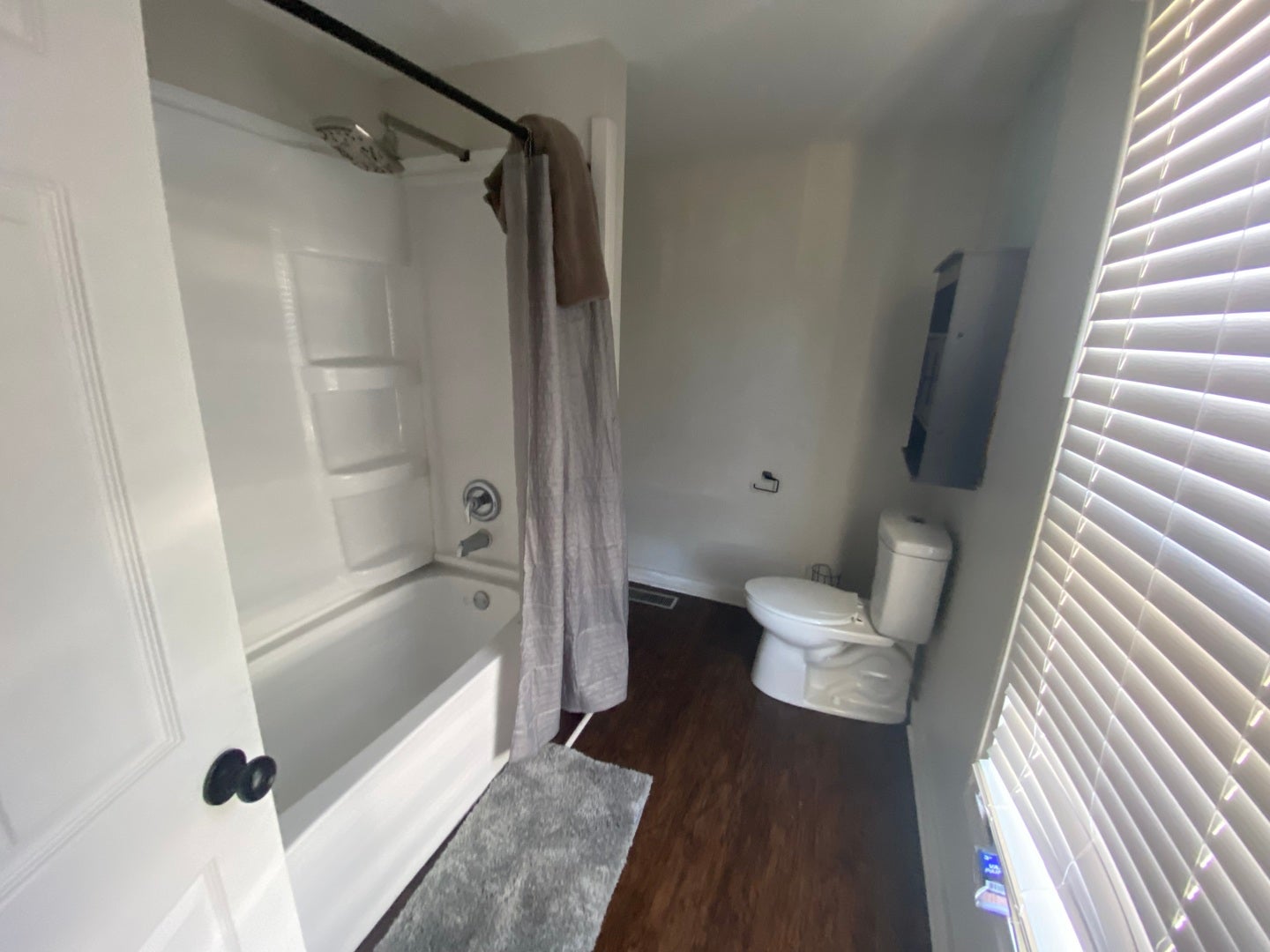 515 Walnut Avenue, Elgin, IL 60123