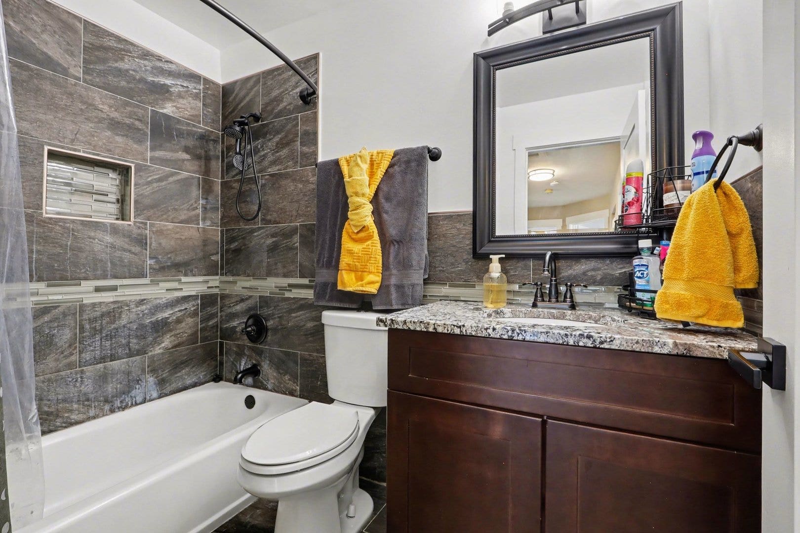 215 E Brookwood Lane E, Bolingbrook, IL 60440 215 E Brookwood Lane E, Bolingbrook, IL 60440