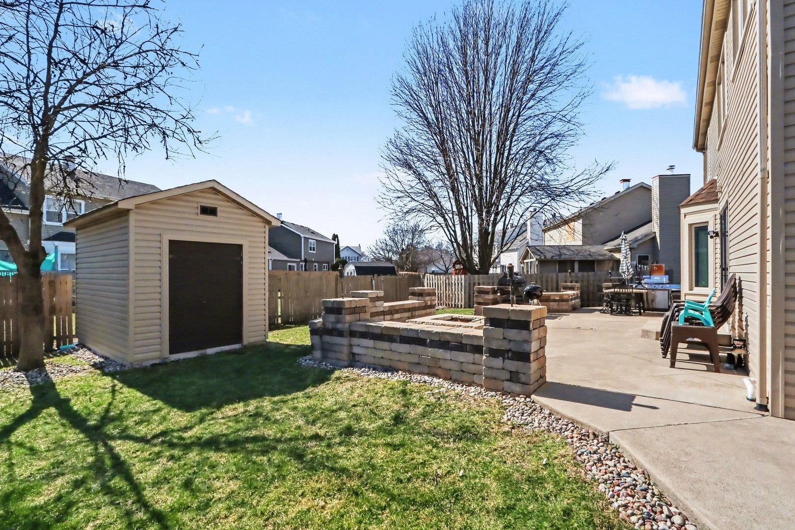 215 E Brookwood Lane E, Bolingbrook, IL 60440 215 E Brookwood Lane E, Bolingbrook, IL 60440