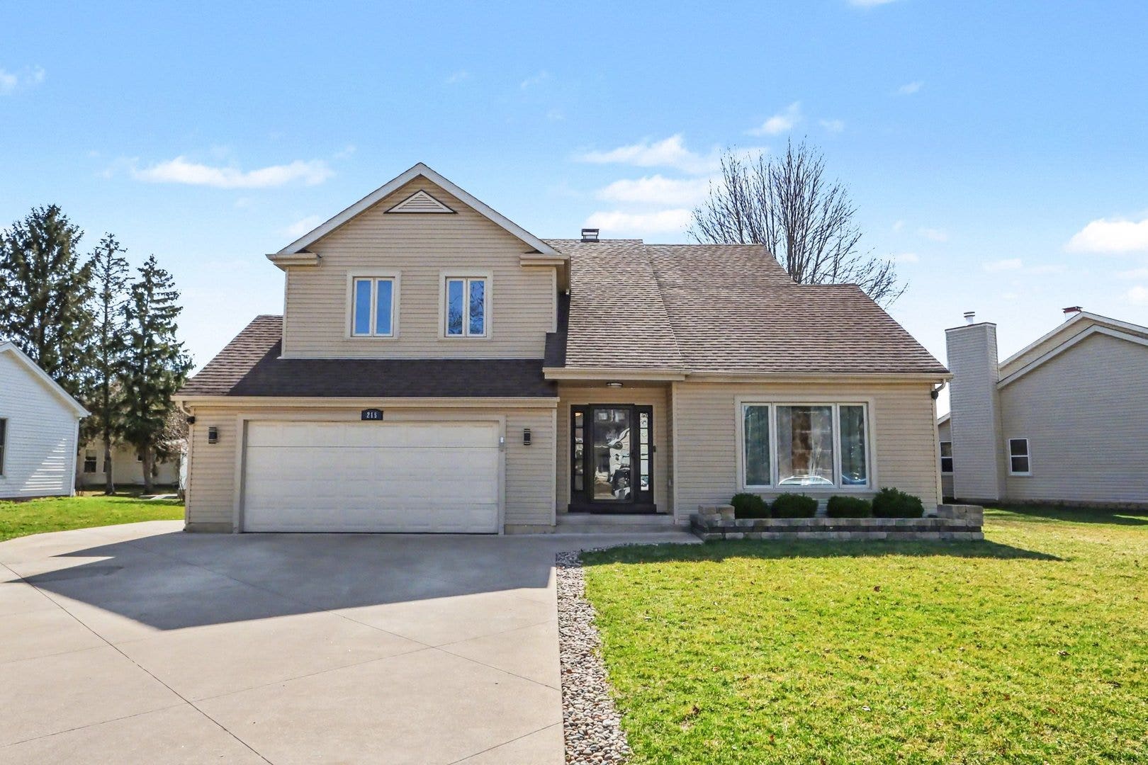 215 E Brookwood Lane E, Bolingbrook, IL 60440 215 E Brookwood Lane E, Bolingbrook, IL 60440