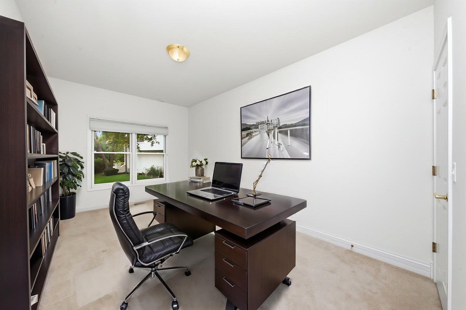 2529 Danhaven Court, Aurora, IL 60502 1st floor office or 5th bedroom