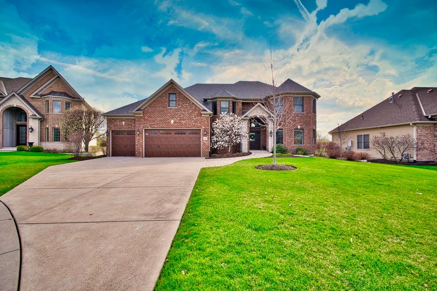 Property photo for 10 Raes Creek Court, Bolingbrook, IL