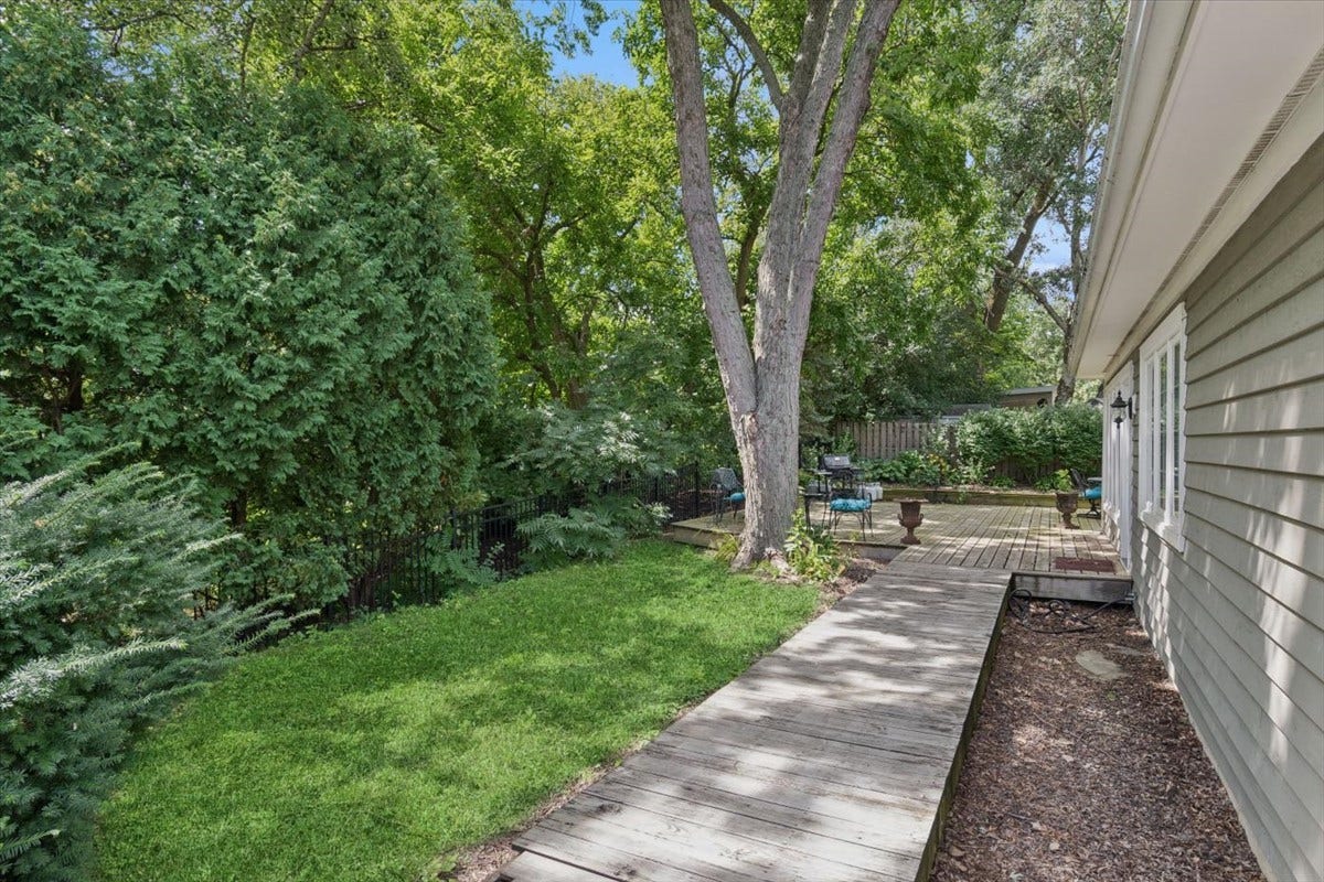 525 36th Street, Downers Grove, IL 60515