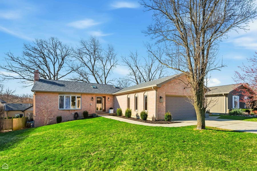 Property photo for 9101 Windsor Drive, Palos Hills, IL