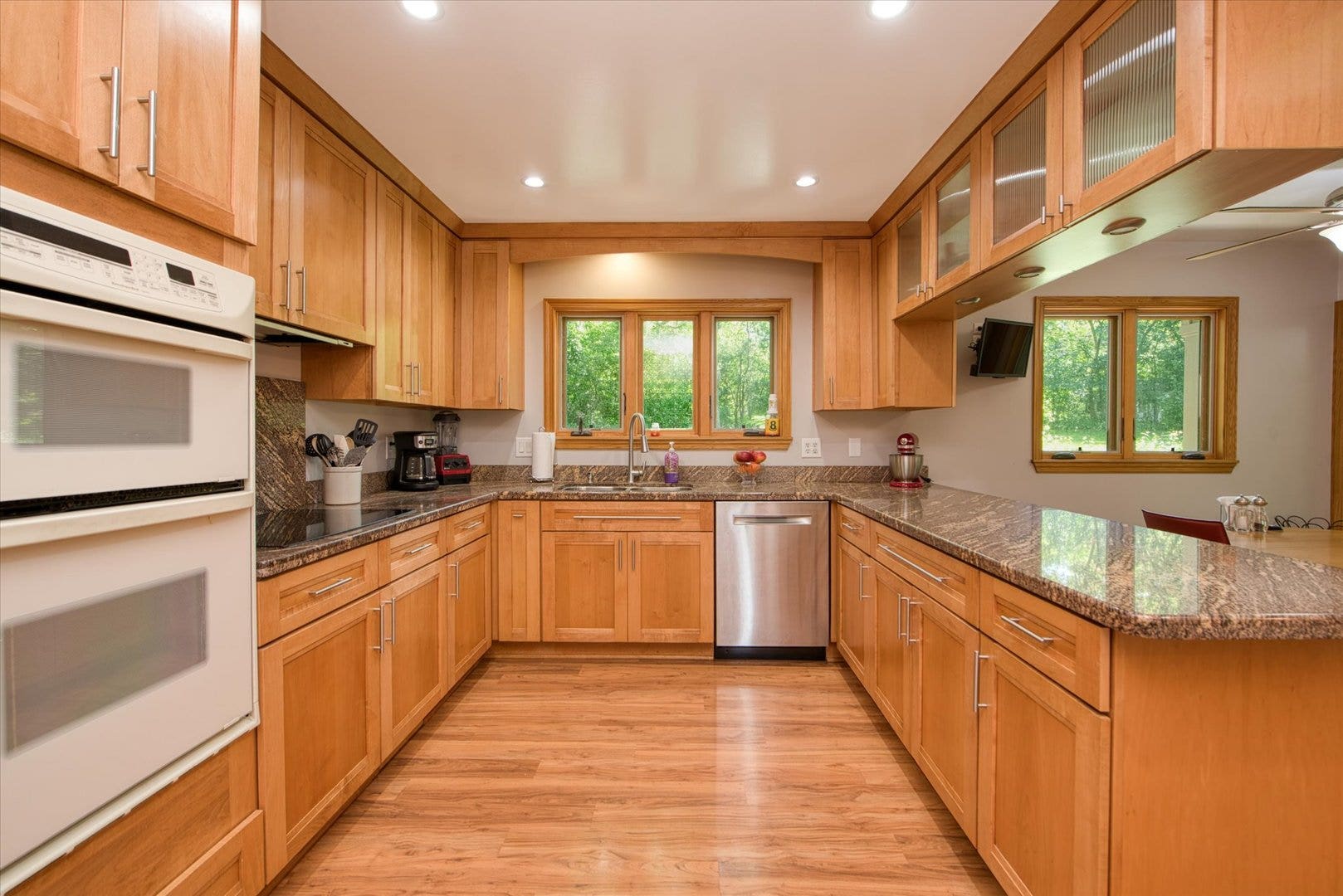 1196 Nottingham Lane, Elgin, IL 60120 1196 Nottingham Lane, Elgin, IL 60120