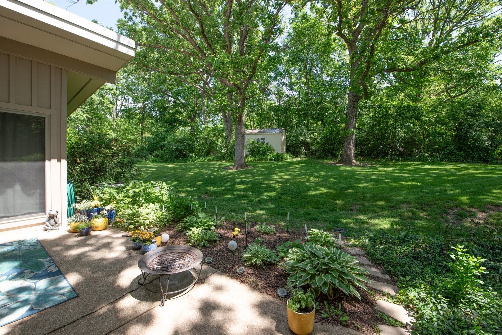 1196 Nottingham Lane, Elgin, IL 60120 1196 Nottingham Lane, Elgin, IL 60120