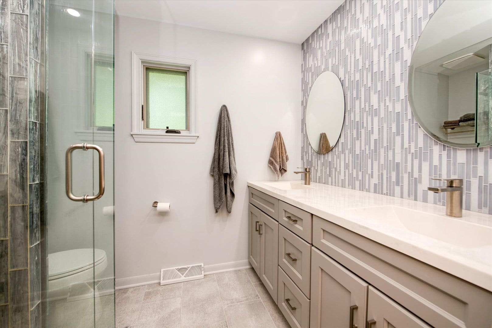 1196 Nottingham Lane, Elgin, IL 60120 1196 Nottingham Lane, Elgin, IL 60120