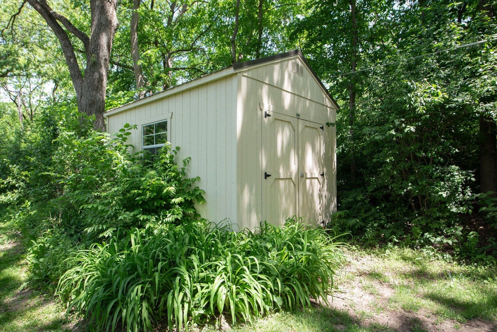 1196 Nottingham Lane, Elgin, IL 60120 1196 Nottingham Lane, Elgin, IL 60120