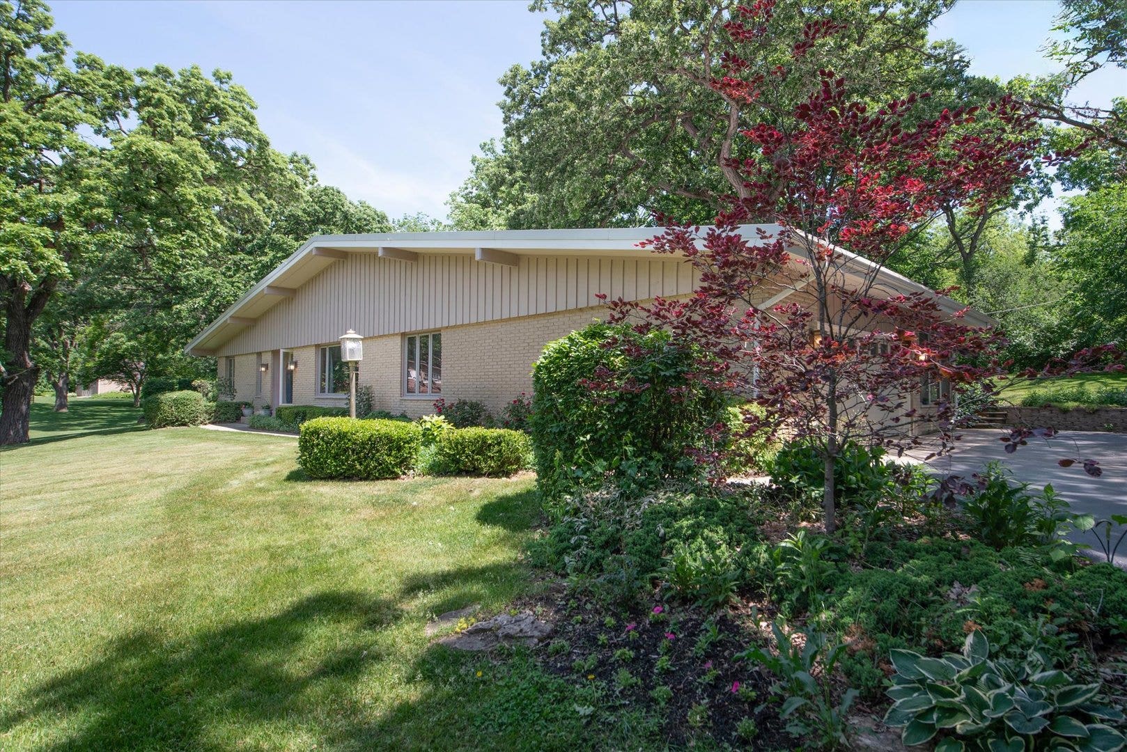 1196 Nottingham Lane, Elgin, IL 60120 1196 Nottingham Lane, Elgin, IL 60120