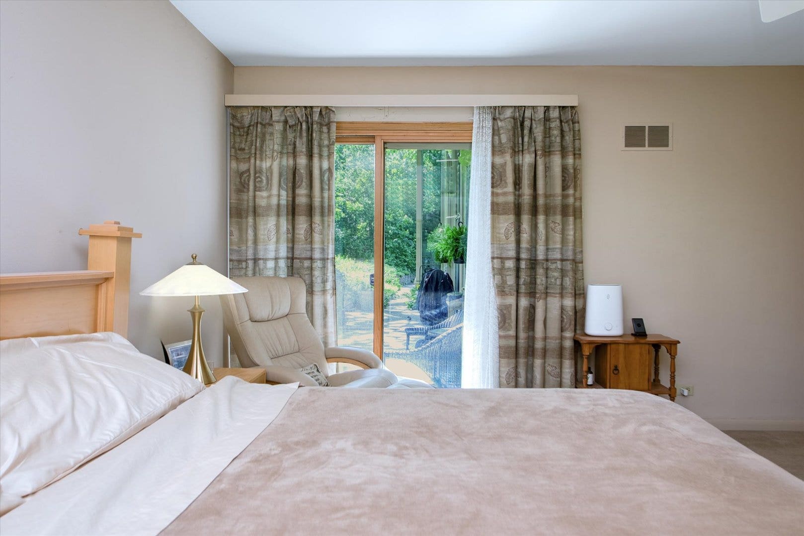 1196 Nottingham Lane, Elgin, IL 60120 Primary Bedroom