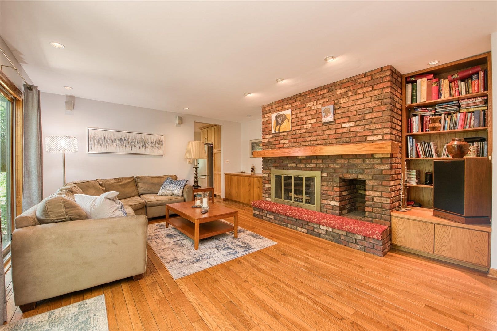 1196 Nottingham Lane, Elgin, IL 60120 1196 Nottingham Lane, Elgin, IL 60120