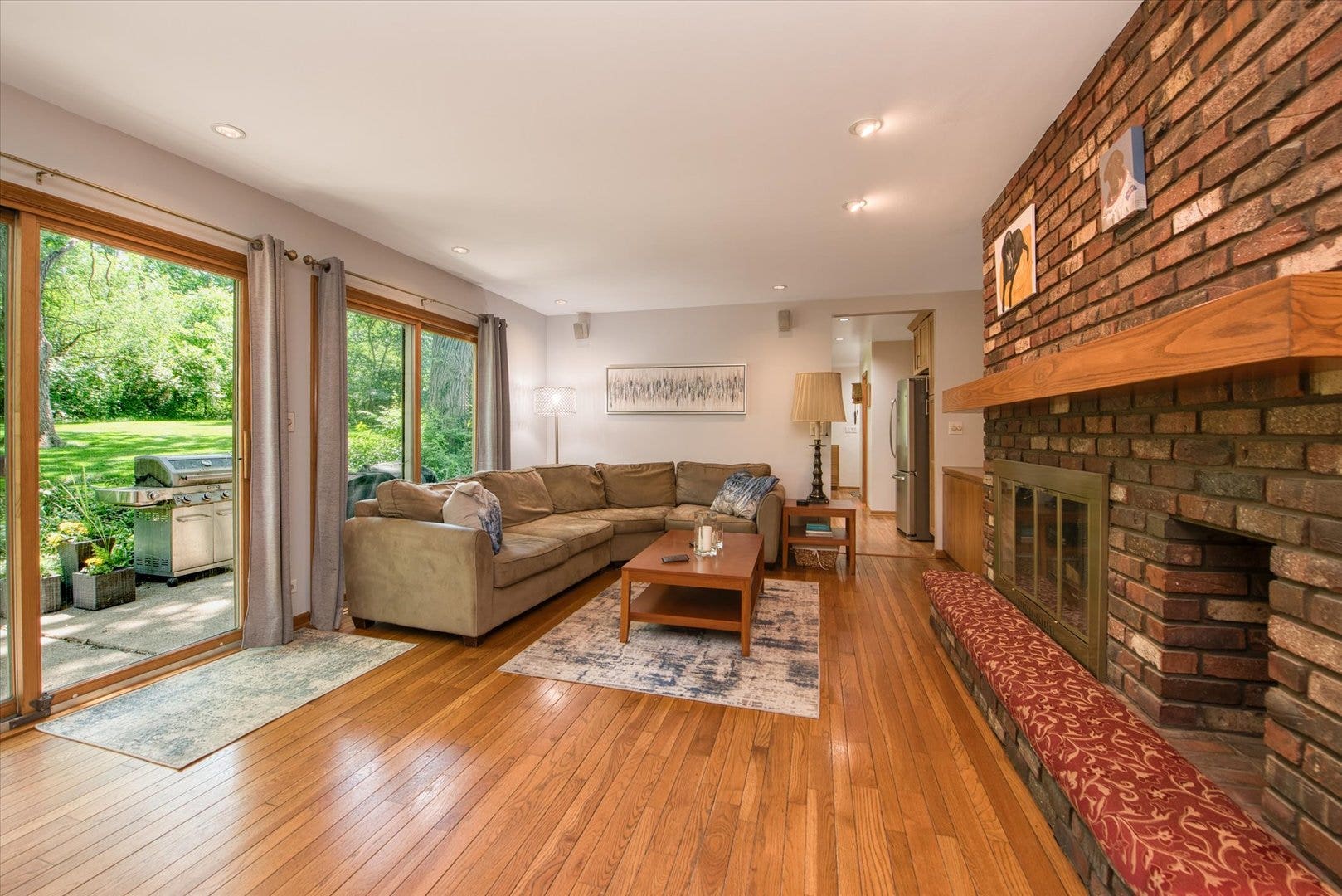 1196 Nottingham Lane, Elgin, IL 60120 1196 Nottingham Lane, Elgin, IL 60120