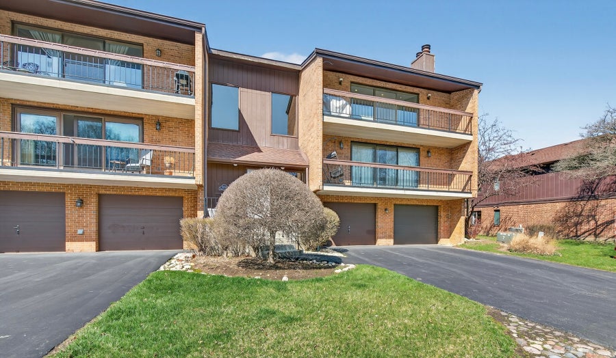 Property photo for 8150 Brookside Drive, #204, Palos Park, IL