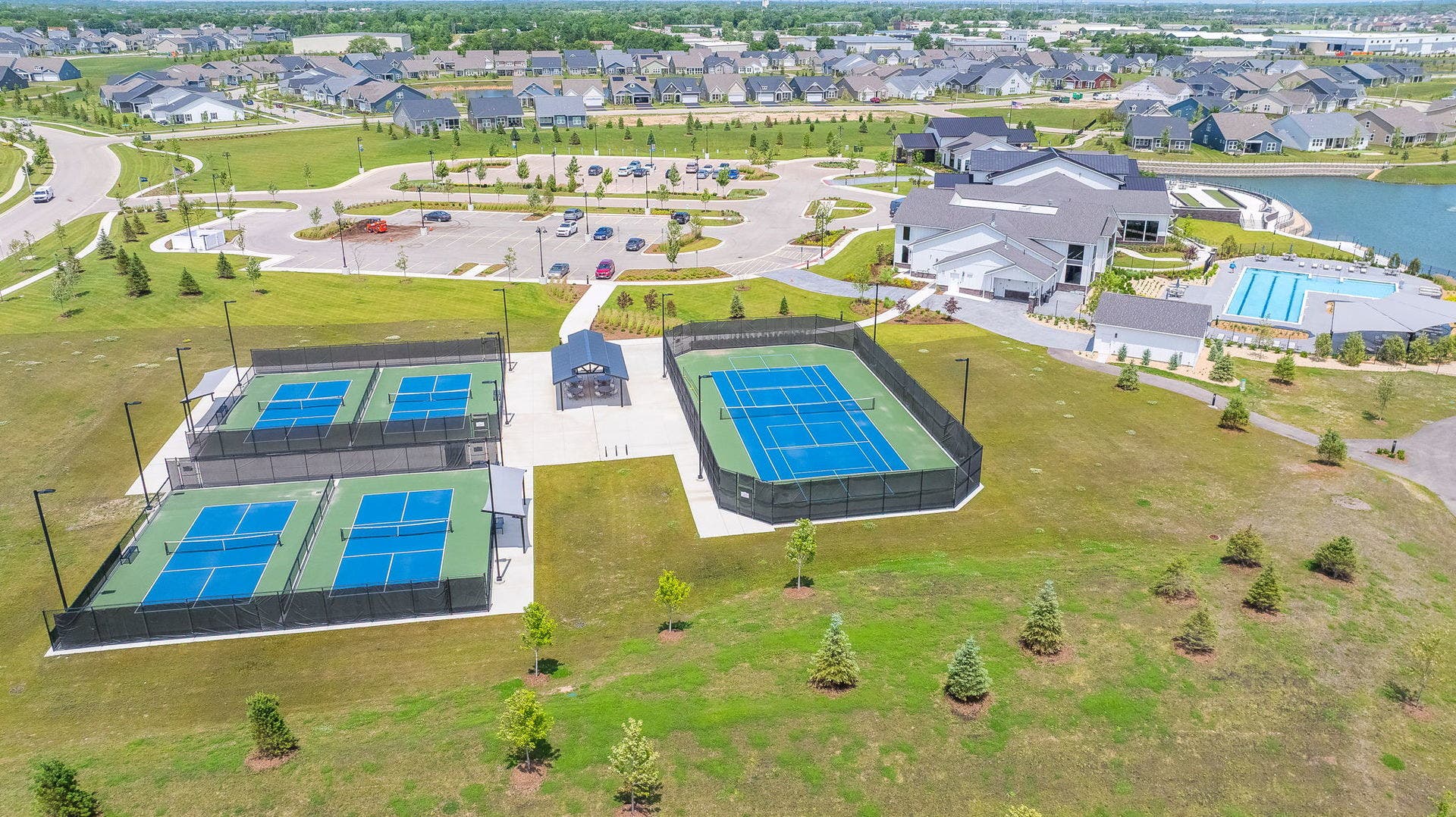 3327 Fulshear Circle, Aurora, IL 60503 Beautiful grounds surrounding pickleball and tenni