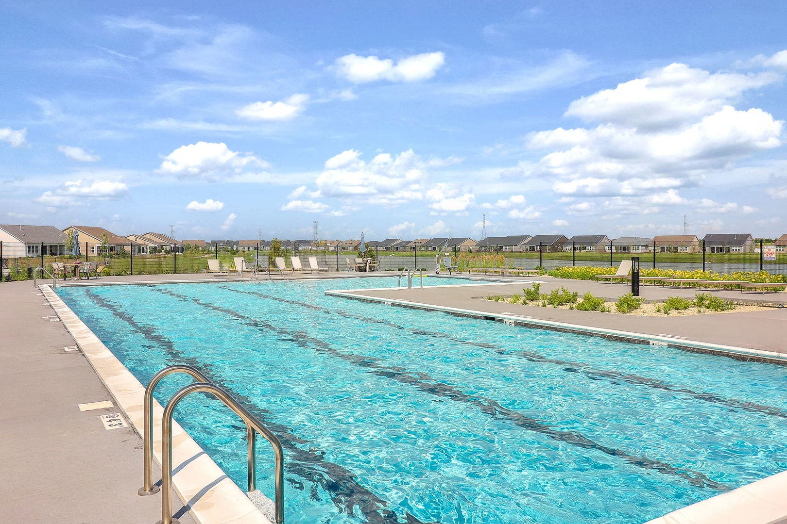 3327 Fulshear Circle, Aurora, IL 60503 Outdoor pool