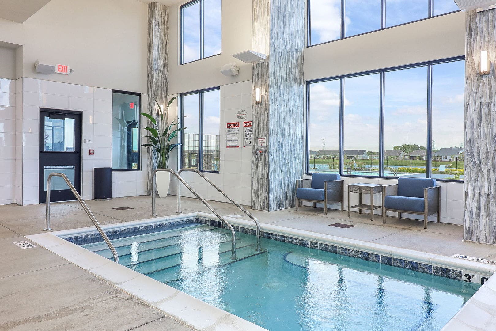 3327 Fulshear Circle, Aurora, IL 60503 Hydrotherapy spa