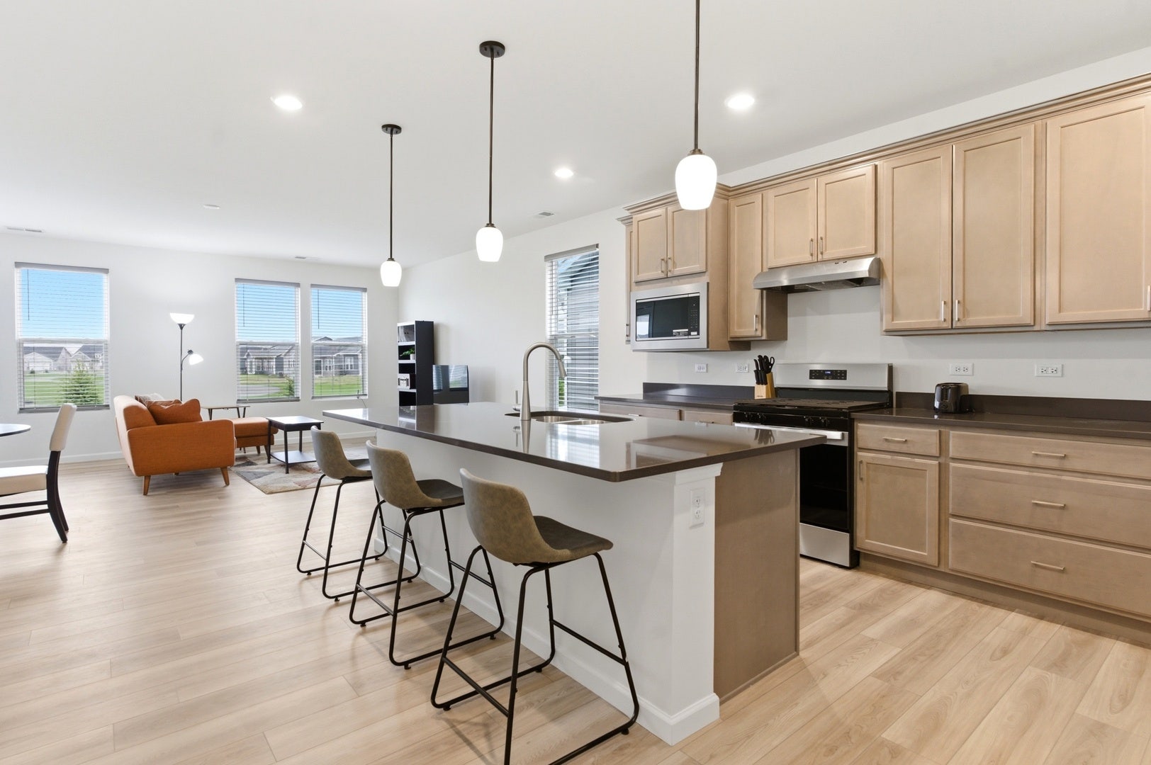 3327 Fulshear Circle, Aurora, IL 60503 3327 Fulshear Circle, Aurora, IL 60503