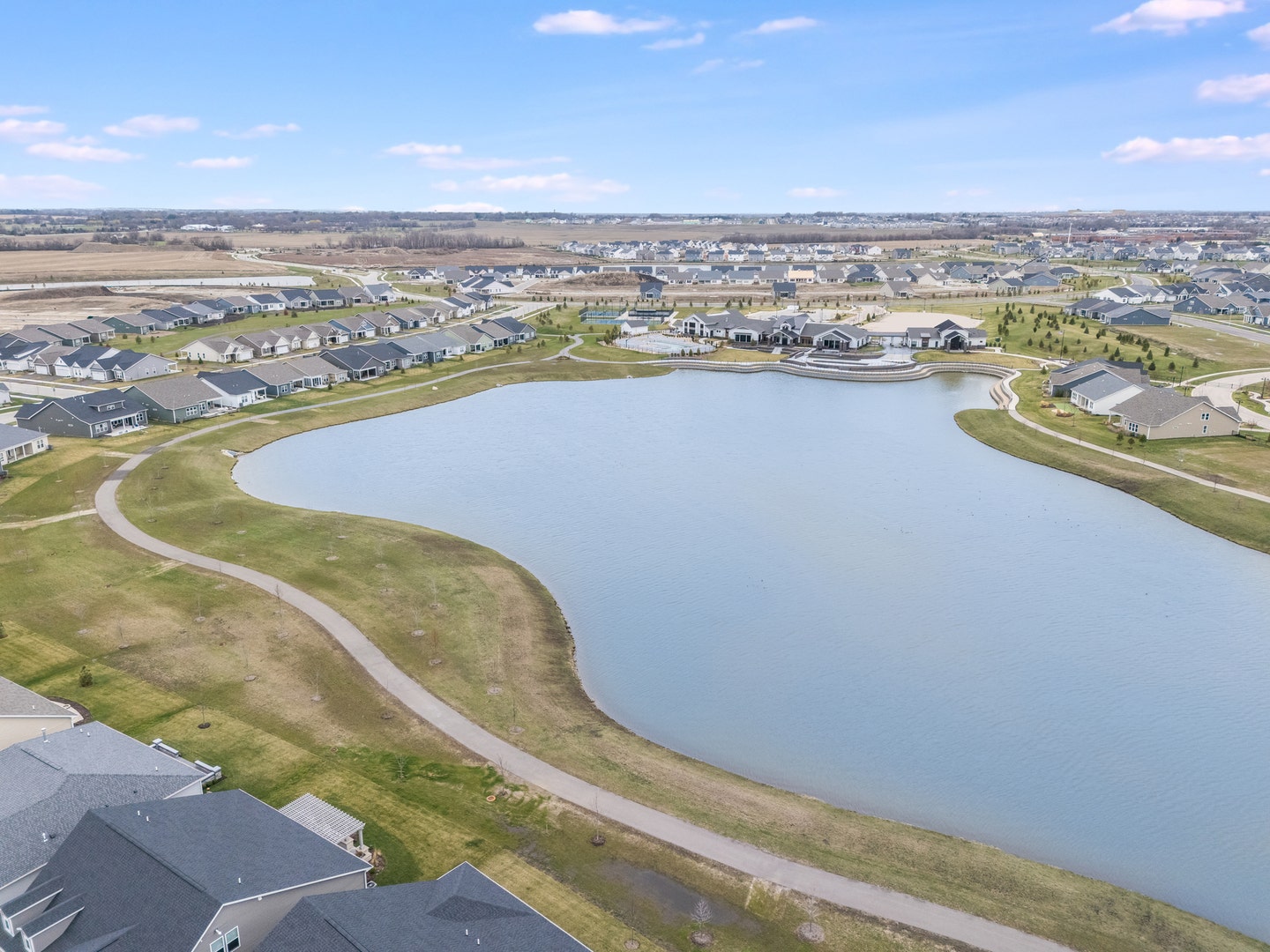 3327 Fulshear Circle, Aurora, IL 60503 Seven beautiful ponds