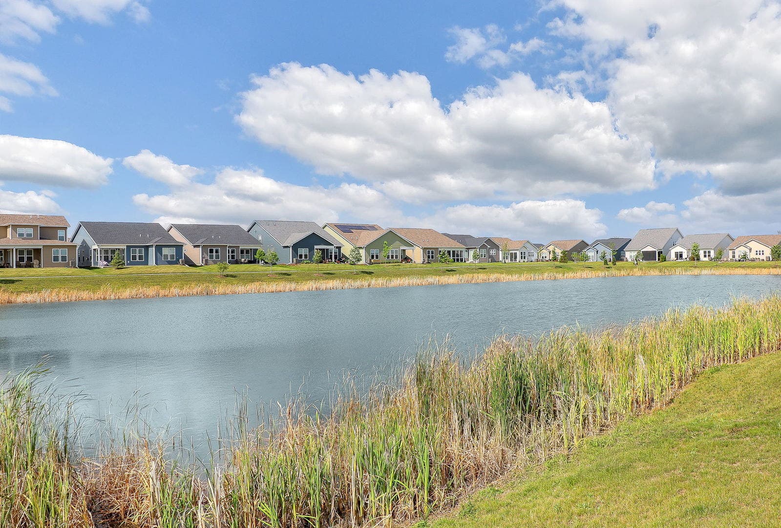 3327 Fulshear Circle, Aurora, IL 60503 Eight beautiful ponds throughout the neighborhood