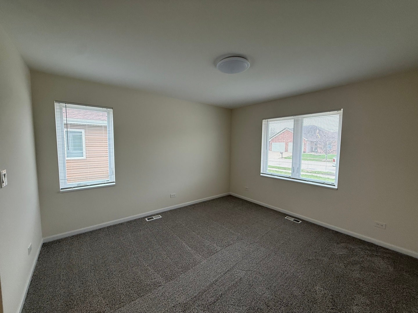 922 Bergera Street W, Braidwood, IL 60408